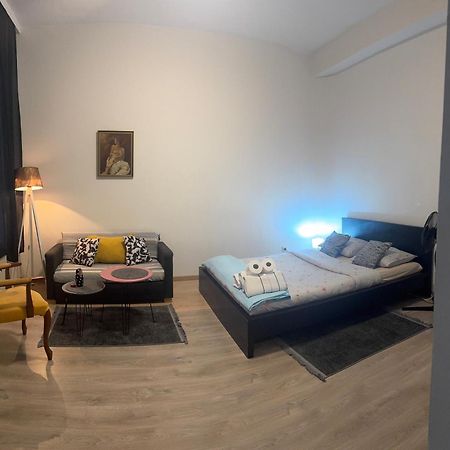 Ganze Klein Unterkunft 1100 Wien Viena Exterior foto